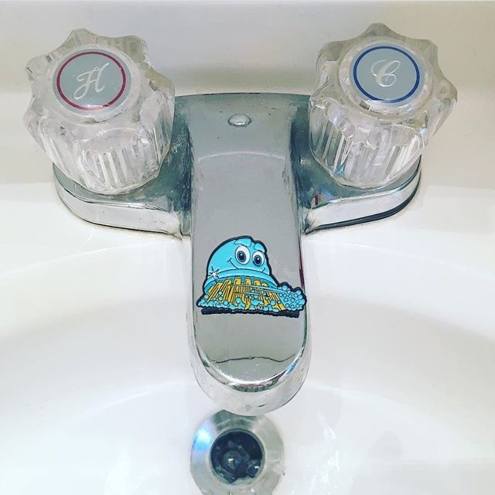 Scrubbing Bubbles Enamel Pin - Picture 1 of 1